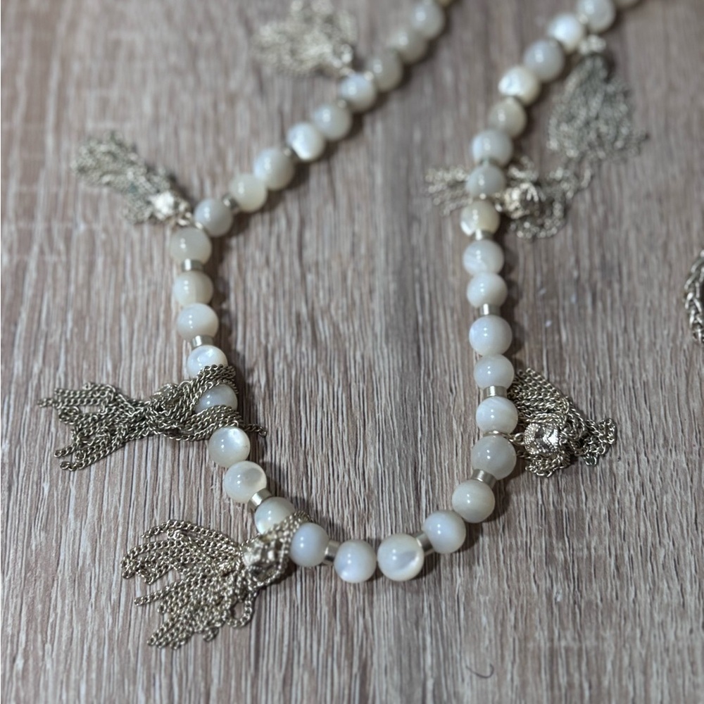 Kendra Scott Mother of Pearl Cream and Gold Beaded Necklace